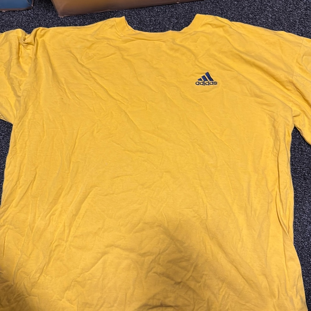 Adidas tee